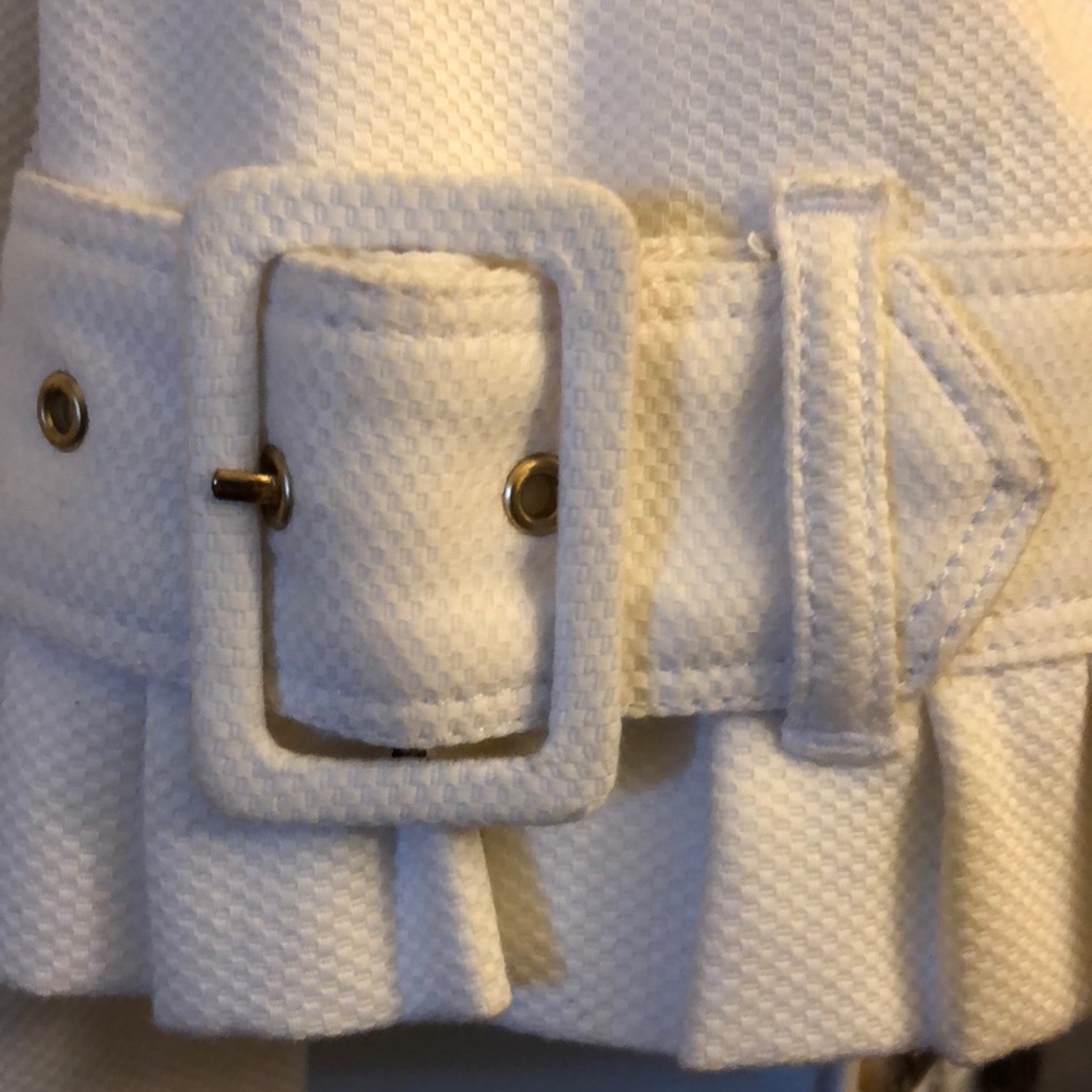 White blazer - Picture 2 of 5
